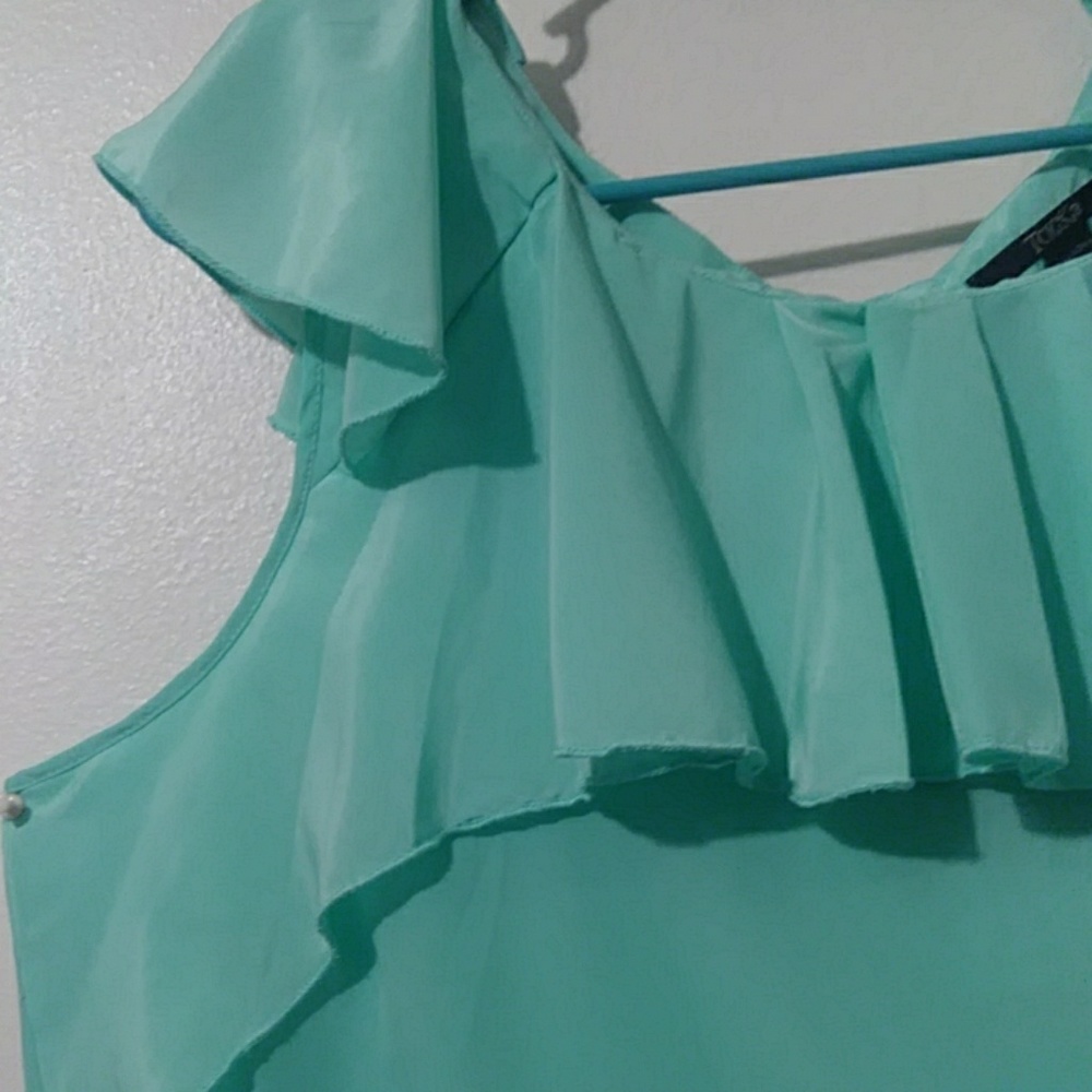 Plus size mint green blouse with pleated neckline - Picture 3 of 6